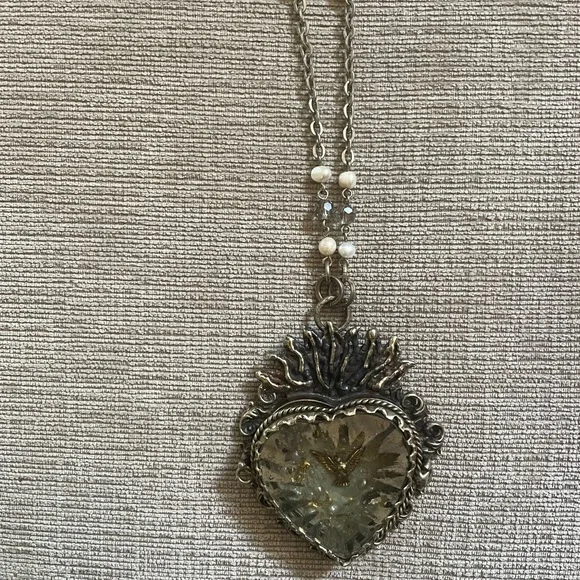 Gold Heart Pendant Necklace - Picture 4 of 7